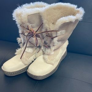 BORN Sheepskin Boots size 6 women’s